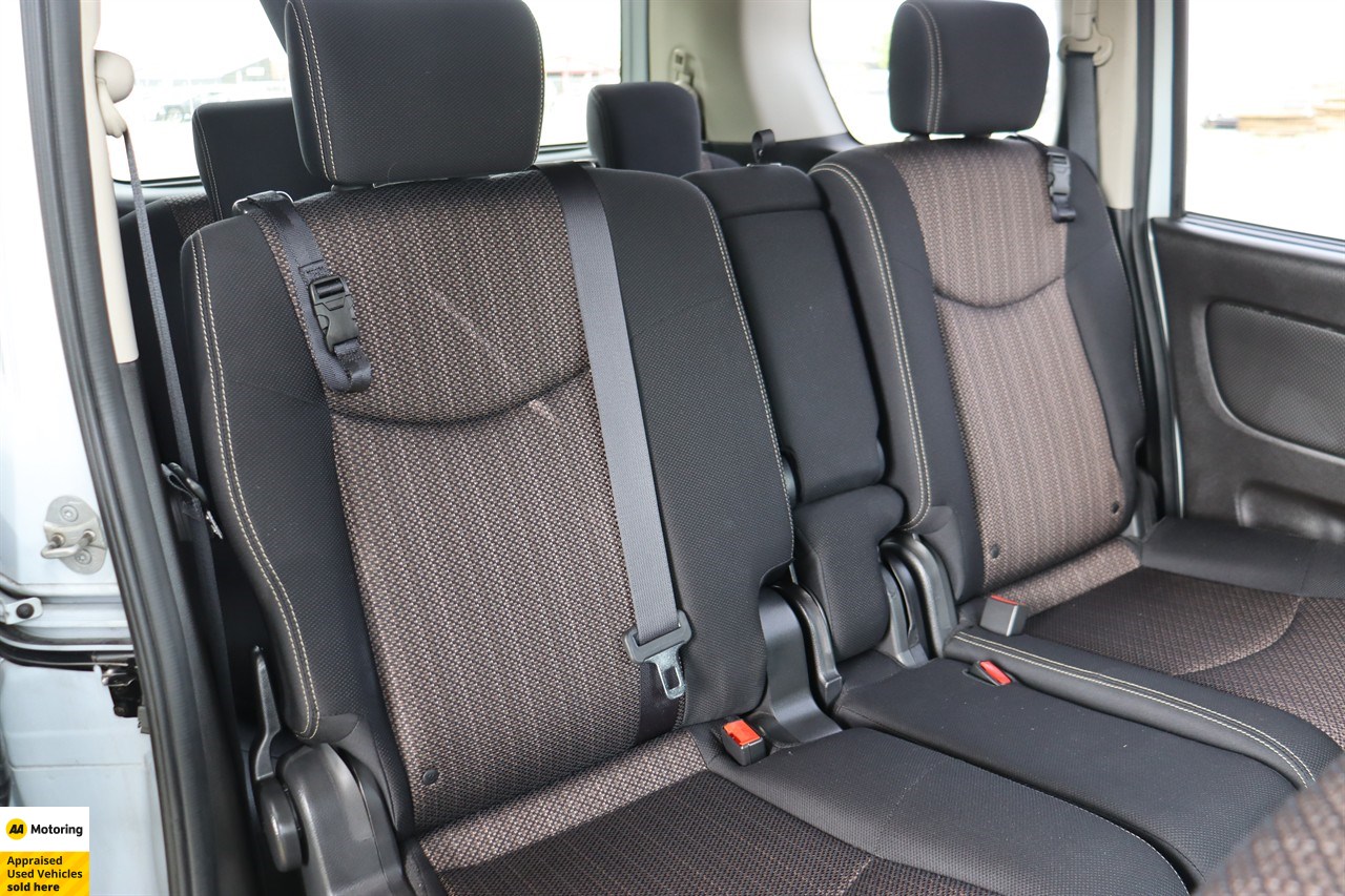 2015 Nissan Serena