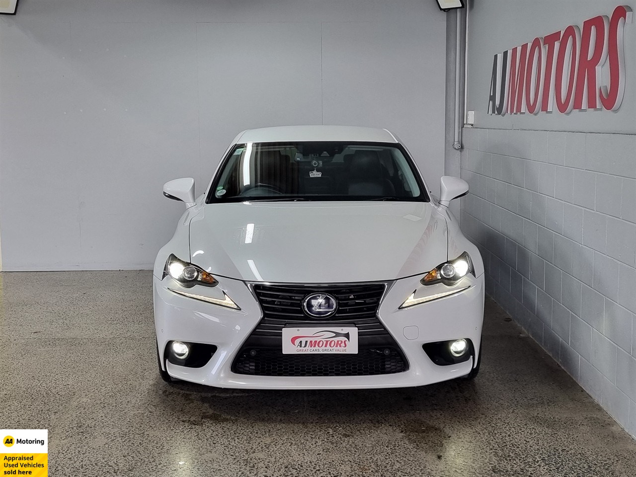 2014 Lexus IS 300h