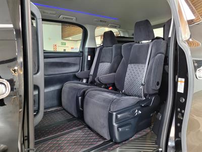 2015 Toyota Vellfire - Thumbnail