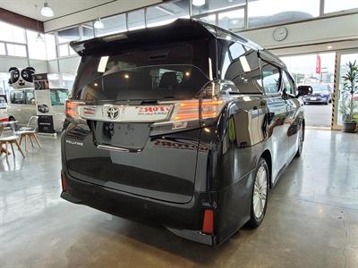 2015 Toyota Vellfire - Thumbnail