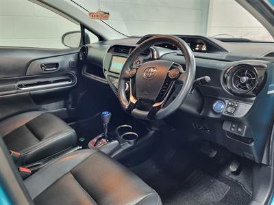 2017 Toyota Aqua - Thumbnail
