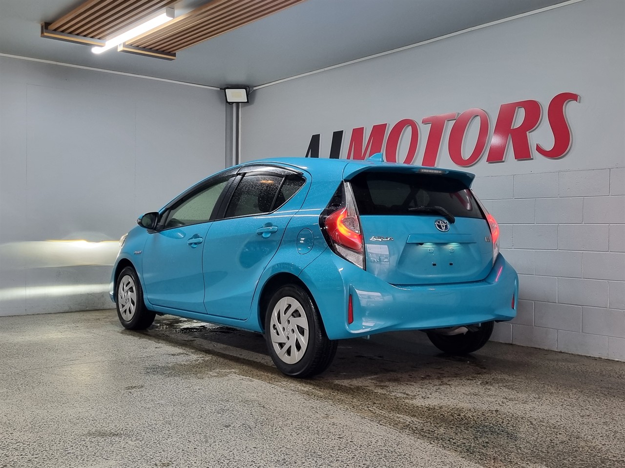 2017 Toyota Aqua