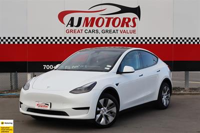 2022 Tesla Model Y - Thumbnail