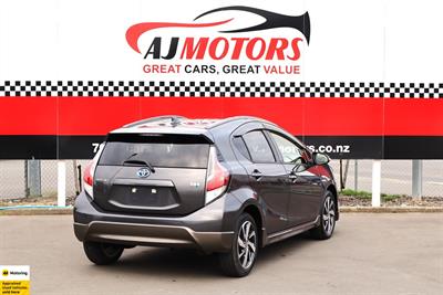 2015 Toyota Aqua - Thumbnail
