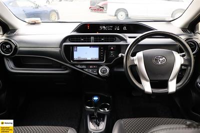 2015 Toyota Aqua - Thumbnail