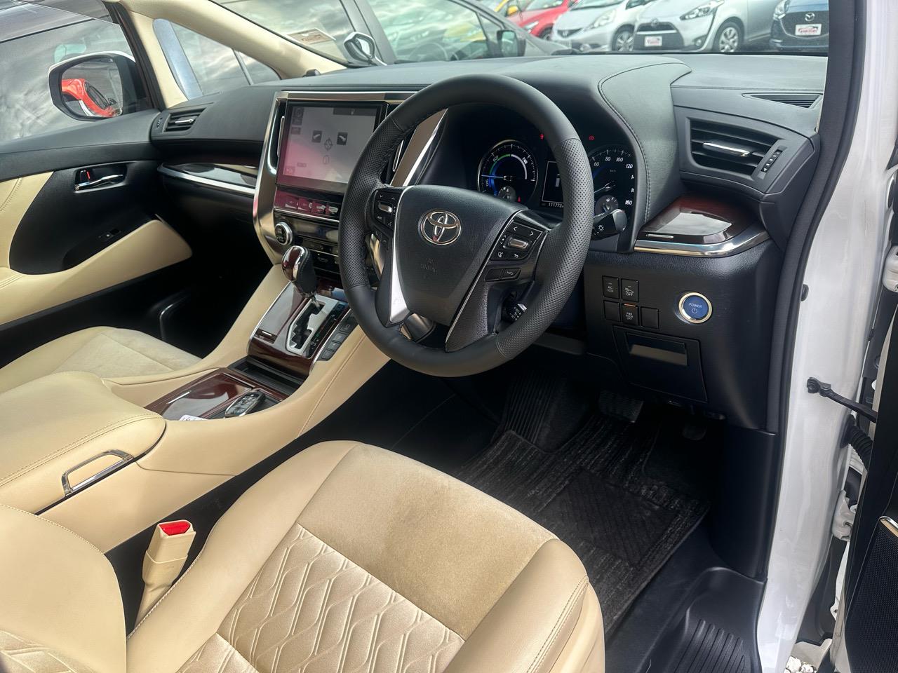 2016 Toyota Alphard