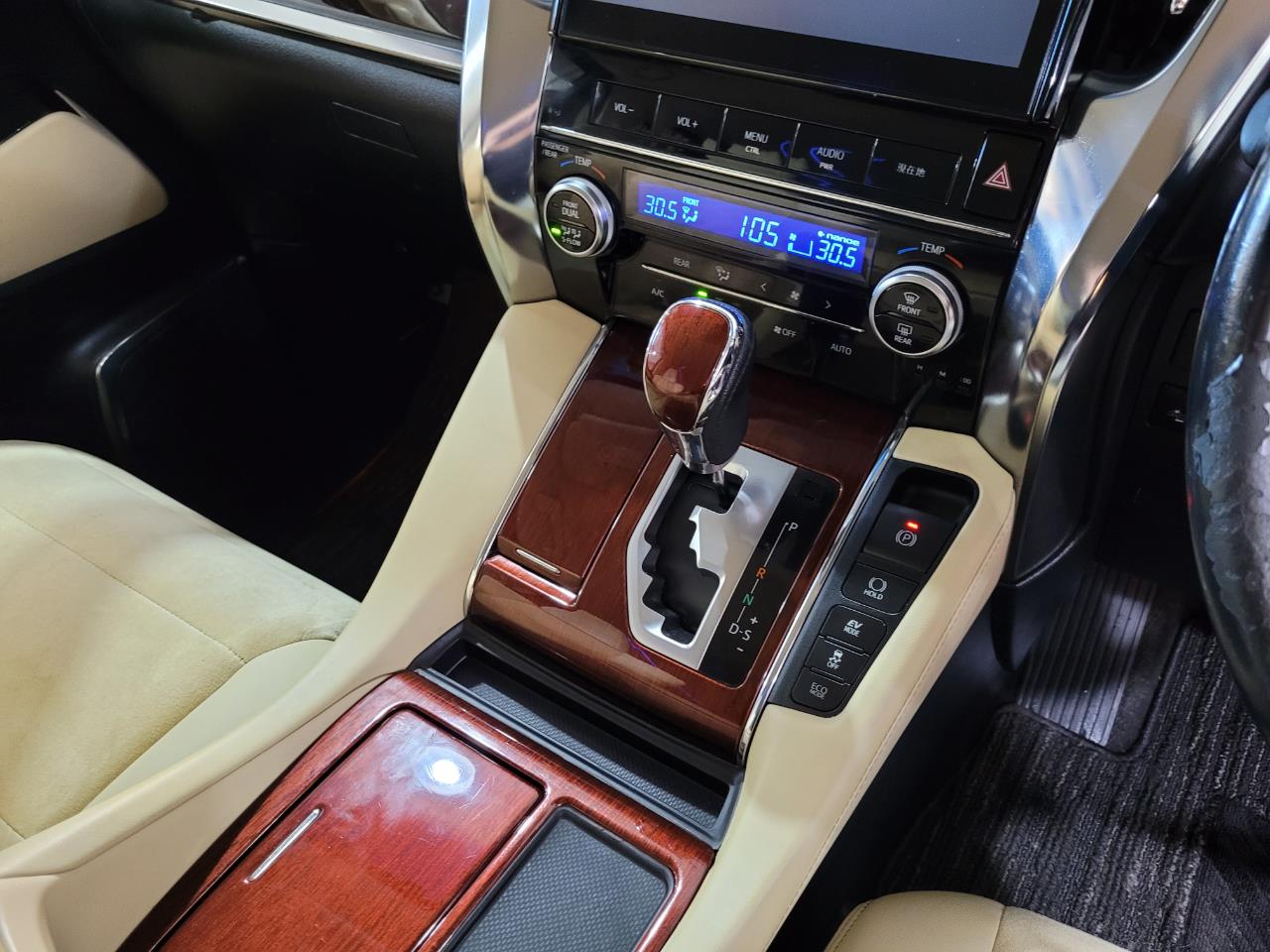 2016 Toyota Alphard