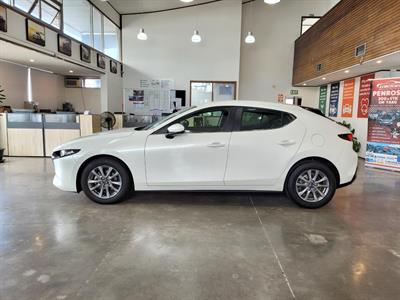 2021 Mazda 3 - Thumbnail