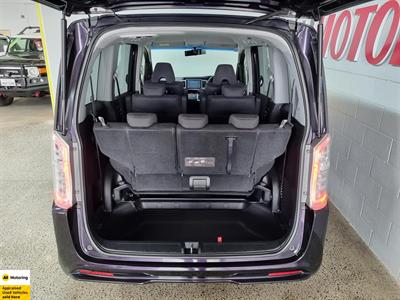 2012 Honda STEPWAGON - Thumbnail