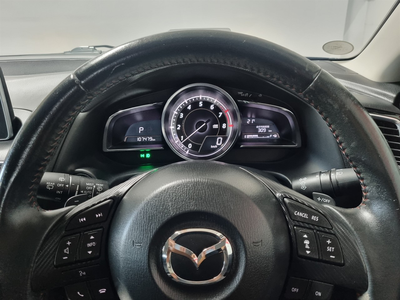 2015 Mazda Axela