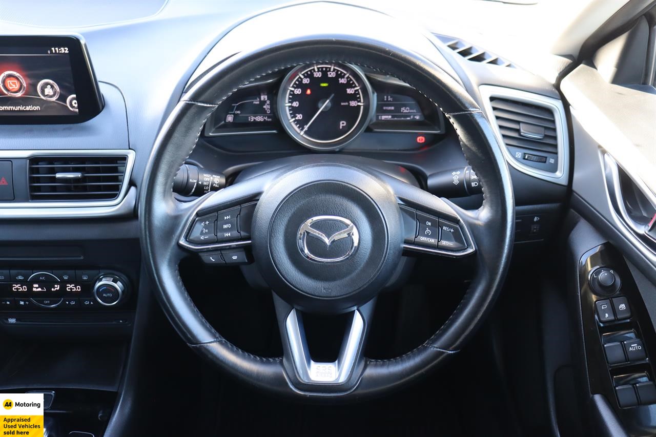 2016 Mazda Axela