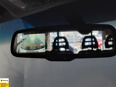 2014 Toyota Hiace - Thumbnail
