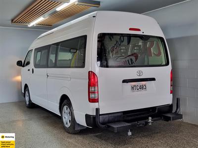 2014 Toyota Hiace - Thumbnail