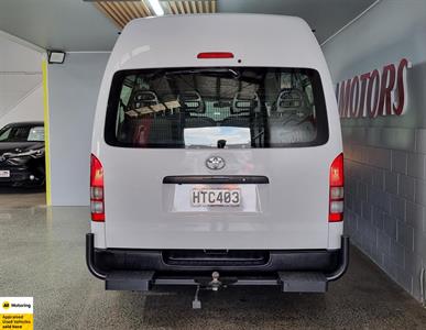 2014 Toyota Hiace - Thumbnail