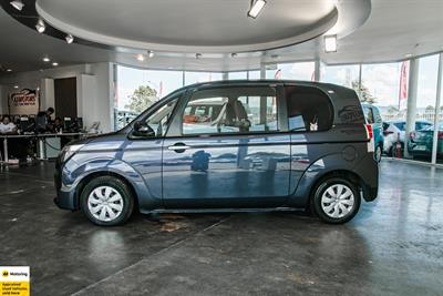 2015 Toyota Spade - Thumbnail