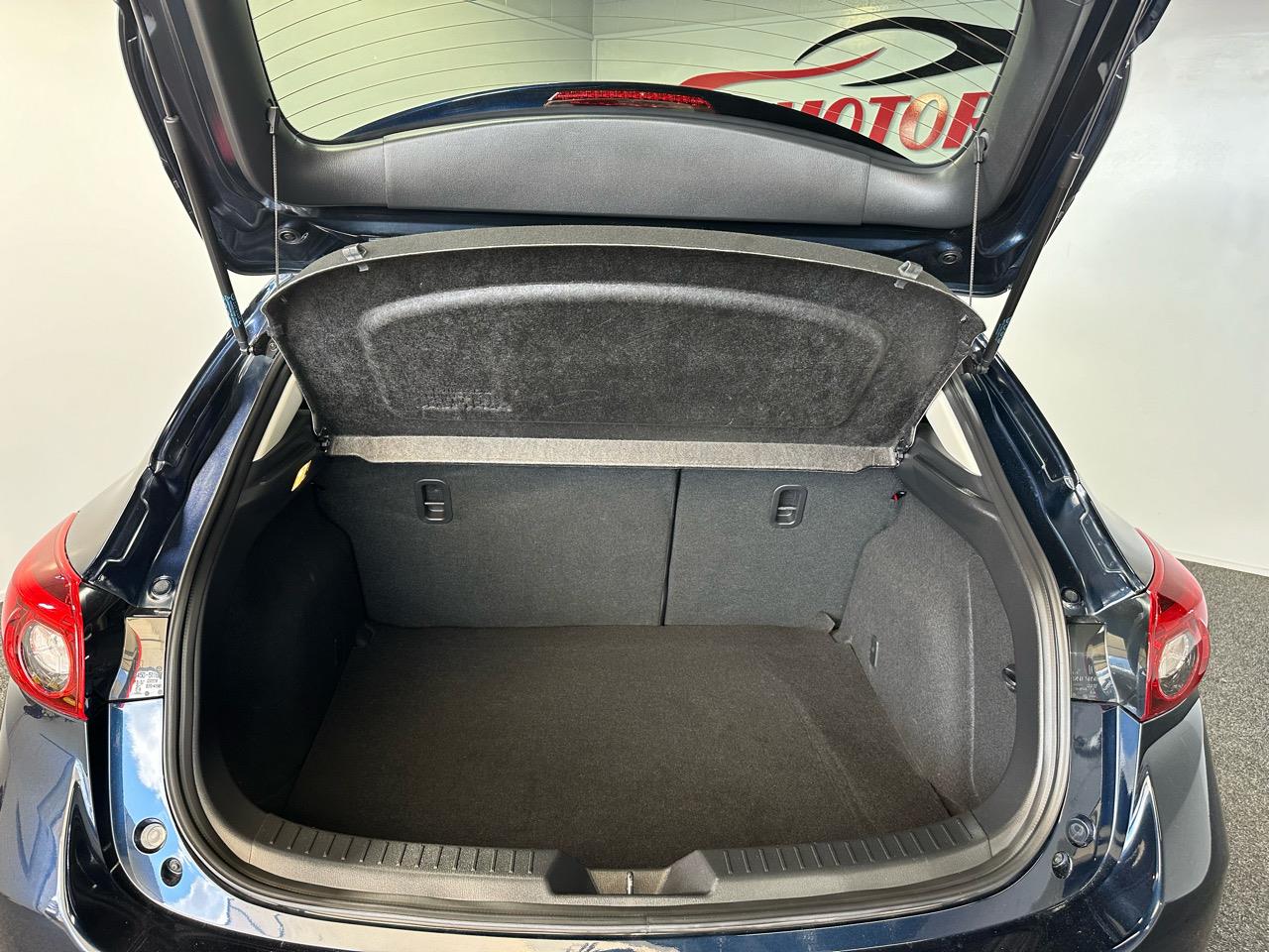 2014 Mazda Axela