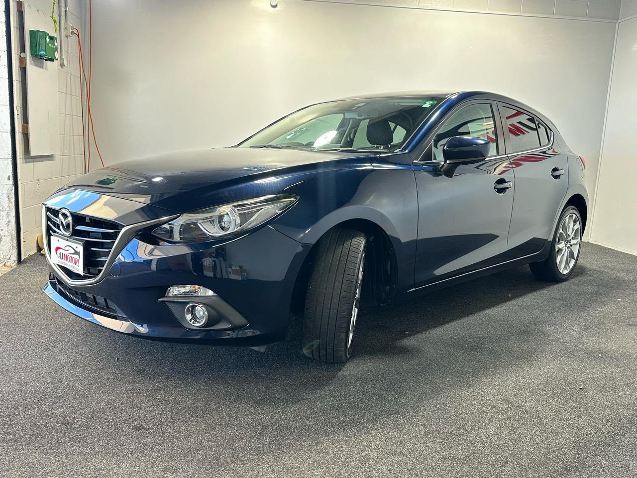 2014 Mazda Axela