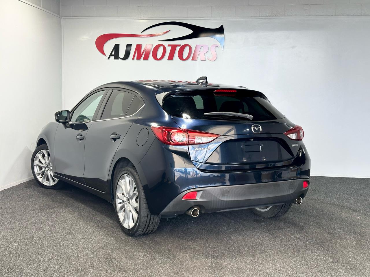 2014 Mazda Axela