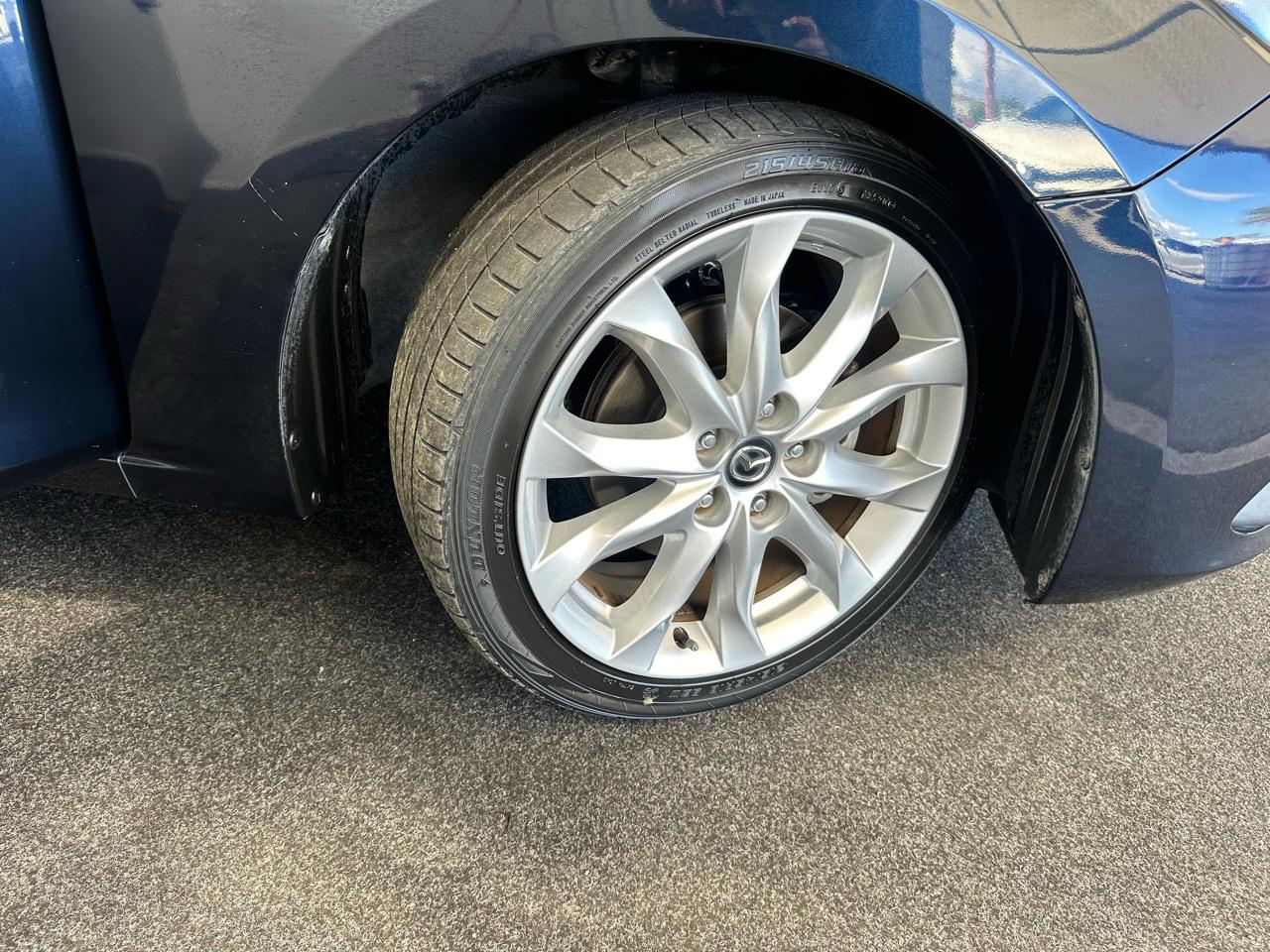 2014 Mazda Axela