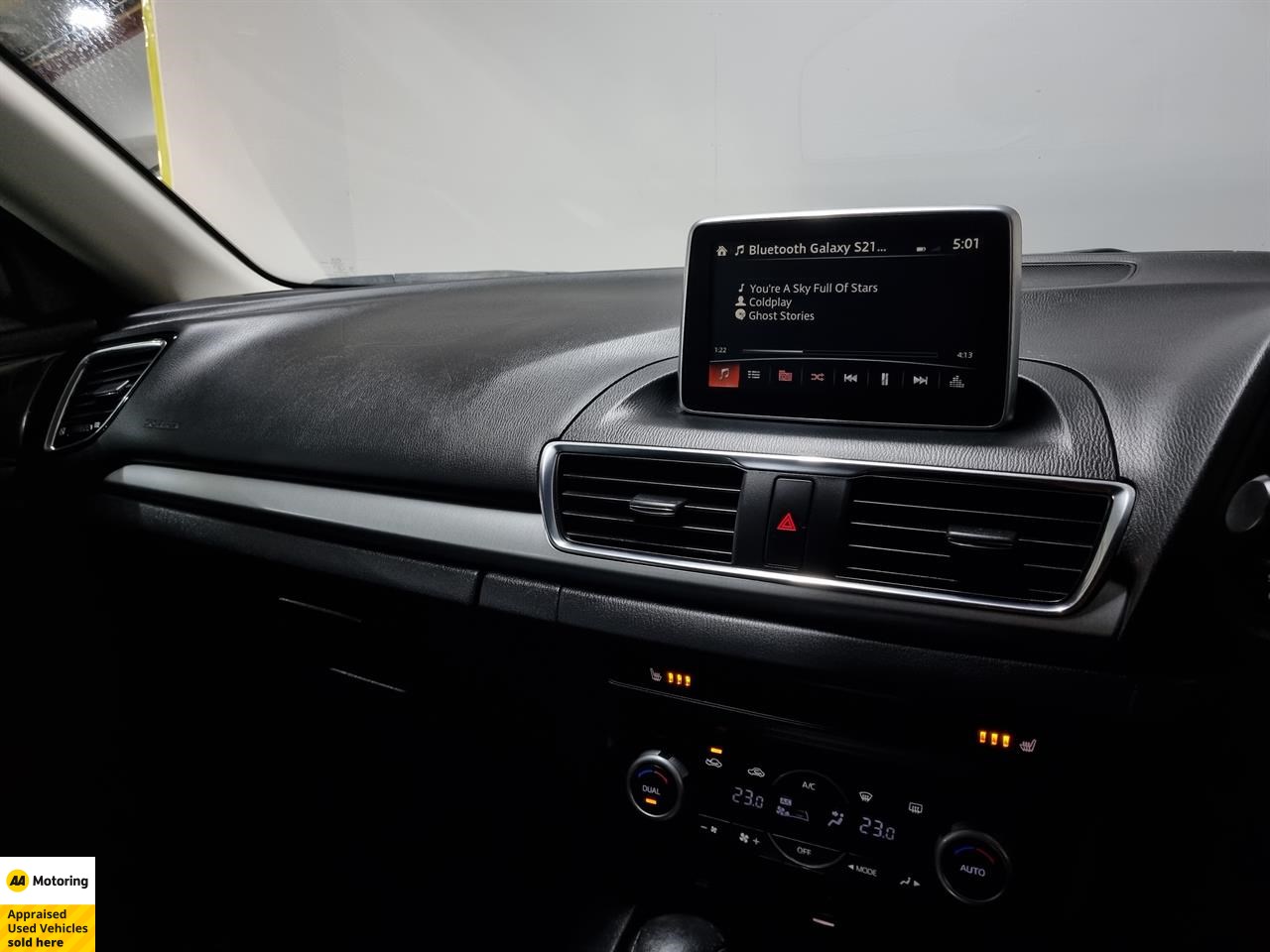 2014 Mazda Axela