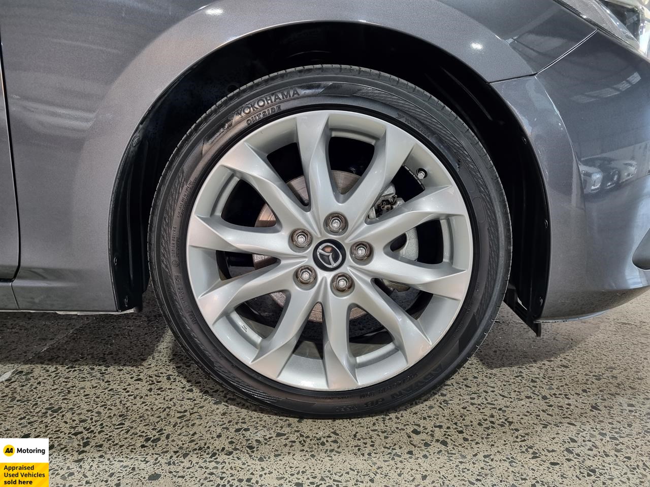 2014 Mazda Axela