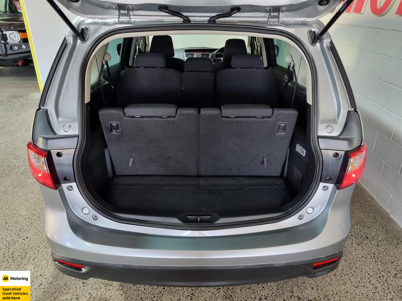 2012 Mazda Premacy