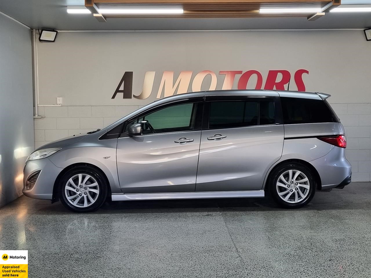 2012 Mazda Premacy