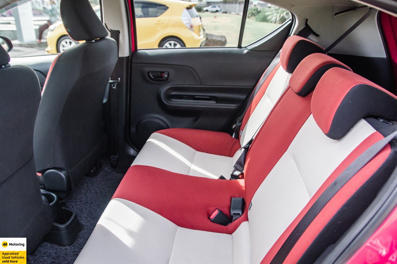 2015 Toyota Aqua