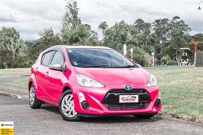 2015 Toyota Aqua - Thumbnail