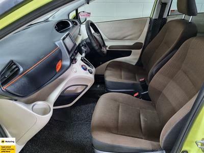 2016 Toyota Sienta - Thumbnail