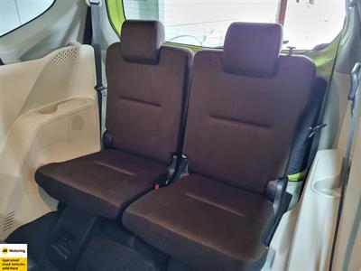 2016 Toyota Sienta - Thumbnail