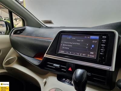 2016 Toyota Sienta - Thumbnail