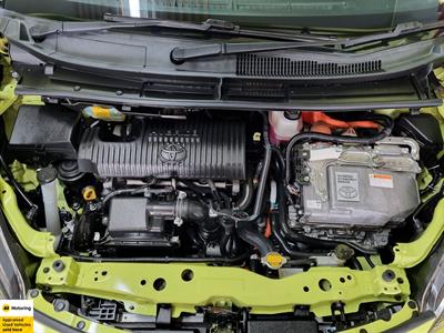 2016 Toyota Sienta - Thumbnail