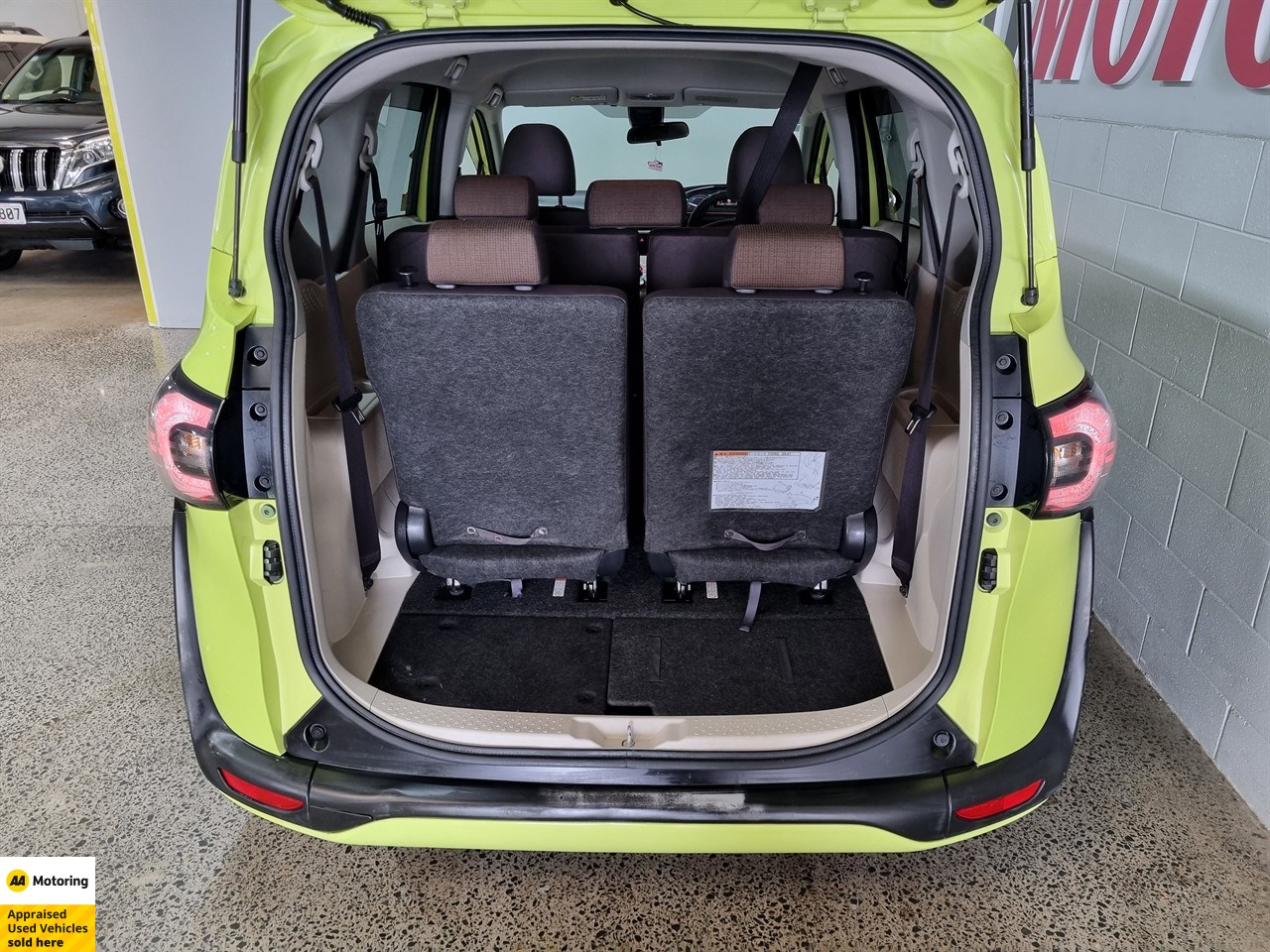 2016 Toyota Sienta