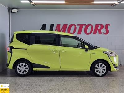 2016 Toyota Sienta - Thumbnail