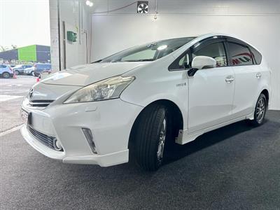2013 Toyota Prius - Thumbnail