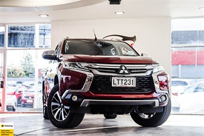 2018 Mitsubishi Pajero Sport - Thumbnail
