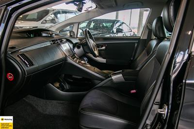 2012 Toyota Prius - Thumbnail