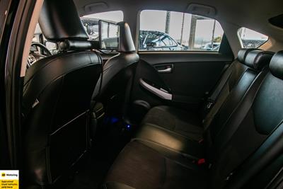 2012 Toyota Prius - Thumbnail