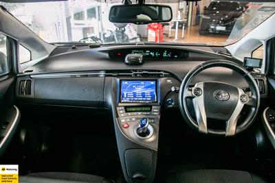 2012 Toyota Prius - Thumbnail