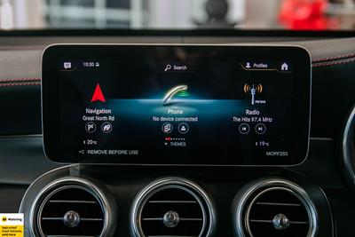 2022 Mercedes-Benz GLC 300 - Thumbnail