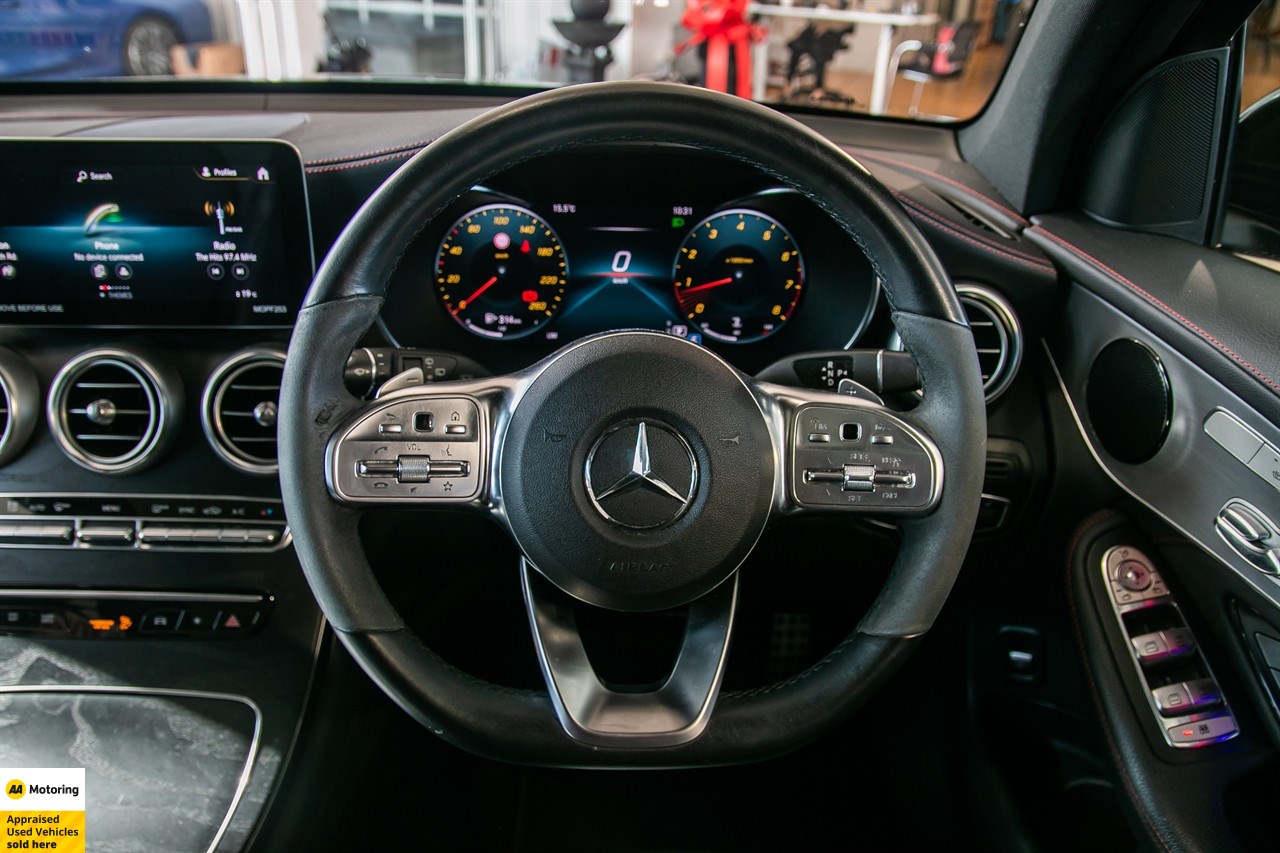 2022 Mercedes-Benz GLC 300