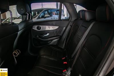 2022 Mercedes-Benz GLC 300 - Thumbnail