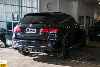 2022 Mercedes-Benz GLC 300 - Thumbnail