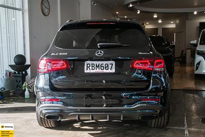 2022 Mercedes-Benz GLC 300 - Thumbnail