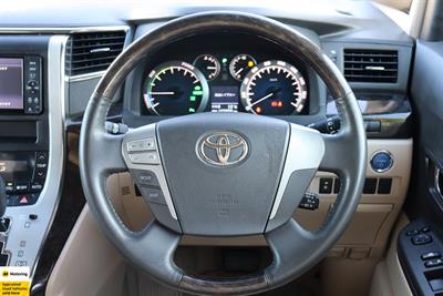 2012 Toyota Vellfire - Thumbnail