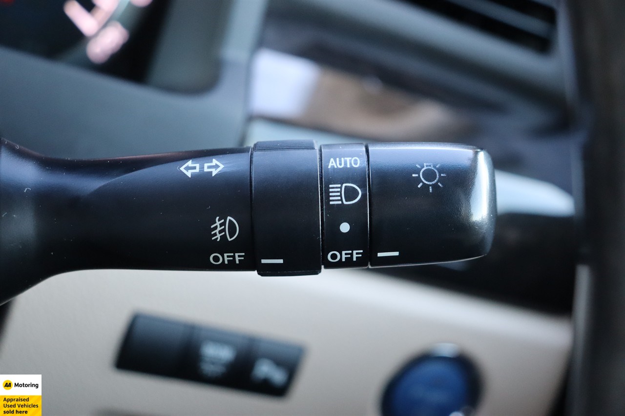 2012 Toyota Vellfire