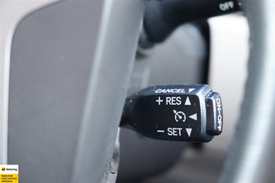 2012 Toyota Vellfire - Thumbnail