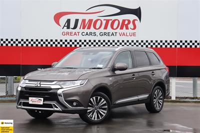 2020 Mitsubishi Outlander - Thumbnail
