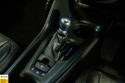 2017 Toyota C-HR - Thumbnail